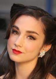 Tara Kendrick's Instagram, Twitter & Facebook