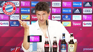 Alle spiele, alle tore, highlights und emotionen. Funniest Moments In 2020 Fc Bayern Youtube