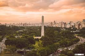 Originalmente los obeliscos se asociaban con el culto al dios sol. Facebook