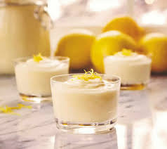 Une recette d'une crème nettoyante super efficace au citron, à faire au thermomix. Mousse Citron Thermomix Une Creme Douce Pour Votre Dessert