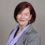 Elizabeth Lomax's Instagram, Twitter & Facebook