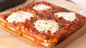 Pastel De Pan De Molde Estilo Pizza Youtube Pasteles Con Pan De Molde Recetas De Comida Comida