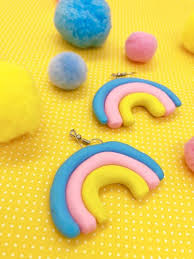 Karton, altpapier, kerzenreste, wolle oder die holzstöckchen vom letzten spaziergang. 10 Ideen Fur Das Basteln Mit Kindern Einfache Diy Ideen Fur Zuhause