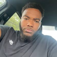 Happy 32nd birthday to my fav twin Quambi Stewart . I love ya bro/cuz . I'm  proud of you and again I love you