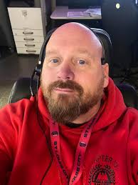 It's side by side Saturday! Steve in red fits the bill.