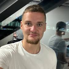 Vivian A (@vhivhiyhan)