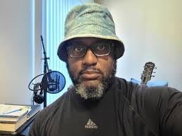 Bert's Back Room Comedy Mic, 7815 Melrose Ave, Los Angeles, CA 90046, US