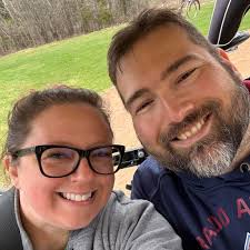 Wondering if the community would be interested if I hosted a drive-thru  window paint event? I've had a few emails inquiring. This designs takes me  about 3-5mins to draw. The ink is