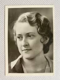 Neva Daniel's Instagram, Twitter & Facebook