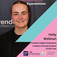 Holly Wellman's Instagram, Twitter & Facebook