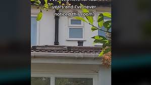 Shfletoni katalogun tonë për tu njoftuar me disa nga produktet tona si dyer dhe panelat tjera dekoruese. Burri Zbulon Nje Dritare Te Fshehte Qe Con Te Nje Dhome E Trete Dhe Nuk E Kishte Verejtur Megjithese Jeton Per Kater Vjet Ne Shtepi Telegrafi