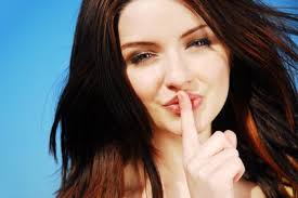 25-letnica luknja kondome, da bi zanosila