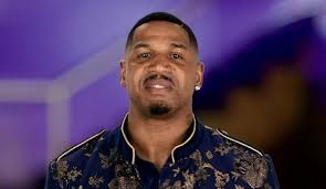 Layered haircut with curtain bangs. Stevie J Facing Jail Star Slams Excessive 1 3m Ruling As Daughter Savannah Breaks Down