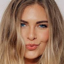 Kristen McCool (@ohlookitskristencook) • Instagram photos and videos