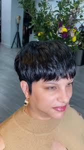 Shanny's Natural Beauty was live.