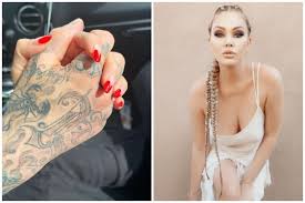 Huit ans après leur divorce, travis barker et shanna moakler se disputent encore et toujours par avocats interposés. Travis Barker S Ex Reckons He Just Downgraded With Kourtney Kardashian Stellar