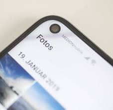 Die handlung spielt in den sommerferien in der gegenwart und wird aus der perspektive von maik klingenberg, einem der beiden protagonisten, erzählt. Xiaomi Mi 9 Im Praxis Test Das Schnellste Smartphone Der Welt Welt