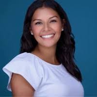 Mireya Medina's Instagram, Twitter & Facebook