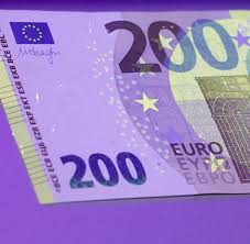 Erst über ein jahr später wurde in madrid der name „euro für die neue währung vom europäischen rat festgelegt. Neue 100 Und 200 Euro Geldscheine Das Mussen Sie Wissen Welt