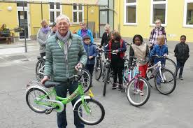 Spende Macht Mobil Ehepaar Paschen Spendet Erneut Fahrrader Diakonisches Werk Hannover