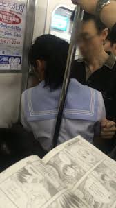 画像】満員電車でパイタッチ、JKパンチラ、勃起擦り付けなどラッキースケベまとめ – オカズランド