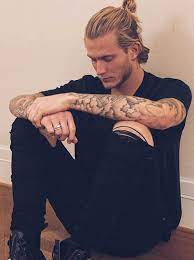 Loris karius, alman oyuncu sophia thomalla ile uzun süreli bir ilişki içerisinde olduğu biliniyordu. Loris Karius Goes Out With The Model And German Marca English