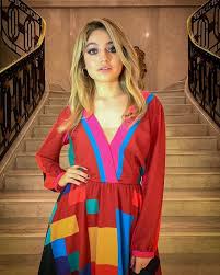 Karol itzitery piña cisneros (born november 9, 1999) or karol sevilla is a mexican actress and singer known for her portrayal of luna valente in the disney channel original series soy luna. Karol Sevilla Bio Age Height Models Biography