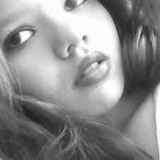 Amanda Sapio's Instagram, Twitter & Facebook