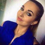 Kimberly Schauer's Instagram, Twitter & Facebook