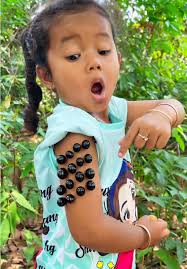 Survival Skills: SMART idea and USEFUL with single mom in Forest #bushcraft  #camping #outdoors