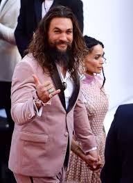 Joseph jason namakaeha momoa is an american actor and producer. Jason Momoa Wears A Scrunchie To The Oscars Breaks The Internet Vogue