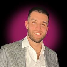 Matthew Kirschner's Instagram, Twitter & Facebook