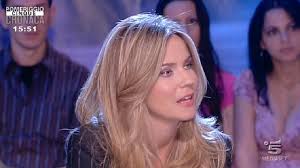 Nel corso della puntata intitolata proprio #guerrieri apertasi con un omaggio alla conduttrice de le iene, la scampini ha rivelato di aver avuto un cancro: Quarto Grado Alessandra Viero Al Posto Di Sabrina Scampini