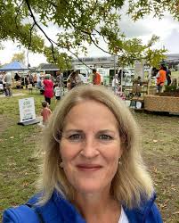 Cambridge Farmers' Market NZ Gotta love Saturday morning farmers markets!