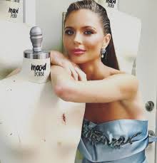 Georgina chapman says her heart breaks for victims of the us producer's unforgivable actions. Harvey Weinstein Wife Georgina Chapman Furious And Embarrassed