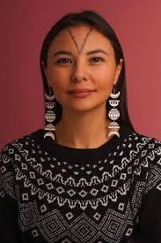 You can order here:  https://powwow-native.com/collections/shoes/products/sgesvier-spring-autumn-fashion-large-size-34-43-embroider-flock-lace-up-ankle-boots-woman-sewing-low-heel-colorful-women-shoes?variant=1000010966588977  @mọi người