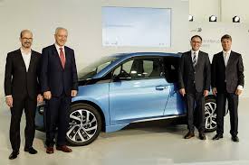 Bmw I3 Leipzig Assemble Le 100 000eme Vehicule Et Lance Un Nouveau Site De Stockage