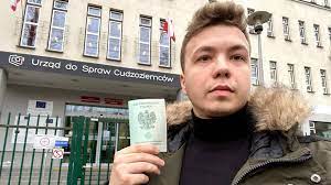 Роман протасевич — бывший главный редактор nexta,. Samolet S Byvshim Redaktorom Nehta Romanom Protasevichem Posadili V Minske Officelife