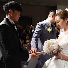 At the age of 17, while still in high school, he began working as a restaurant singer. See Photos Peter Ho Run Dong Leaves Bride In Tears With Touching Vows At Fairytale Wedding Her World Singapore