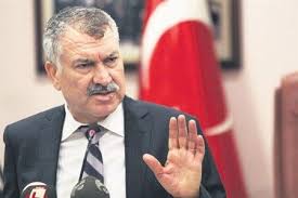 Chp Nin Isci Kiyimindaki Son Adresi Adana Buyuksehir Belediyesi Oldu Chp Li Baskan Zeydan Karalar 1 750 Calisanin Isten Ati Baskanlar Ramazan Hayvan Barinagi