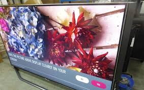 Lg's 4k uhd tv delivers four times the resolution of a standard hd tv, offering a bigger, bolder and more lifelike tv viewing experience. Lg 79ub980v Cinema 79 4k Uhd Ultra Hd Smart 3d Led Lcd Tv Television Harman Lcd Tv Ultra Hd Lcd