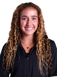 Gianna Leone's Instagram, Twitter & Facebook