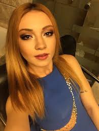Ece seçkin kimdir, aslen nereli, kaç yaşında ve ece seçkin kiminle evleniyor, nişanlısı çağrı terlemez kimdir soruları magazin basınının gündeminde. Ece Seckin Sevgilisi Kiminle Evli Sevgilisi Kim