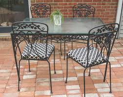 How To Paint Wrought Iron Furniture The Easy Way Painted Outdoor Furniture Painting Metal Outdoor Furniture Wrought Iron Patio Furniture