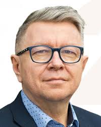 Hi. I'm building Longsteps according to John's plan. On the second sheet, I  have a problem with one dimension as shown in the drawing. Does anyone know  the correct value? Based on