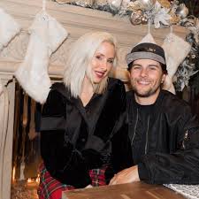 Avenged Sevenfold Brazilian Fans M Shadows And His Wife Valary Dibenedetto On Shadows collection by maria (synysters_wife) on we heart it, your everyday app to get lost in what you see more about avenged sevenfold, a7x and m shadows.