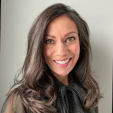 Laura Colligan's Instagram, Twitter & Facebook