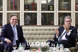 Kerajaan negeri mengumumkan 30 julai sebagai hari kelepasan am sempena hari. Yab Menteri Besar Pahang Terima Kunjungan Hormat Duta Besar Belgium Pahang Media
