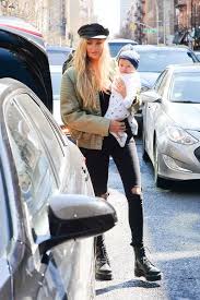 Candice Swanepoel Newsboy Cap Outfits With Hats Fall Hat Outfits Winter Hat Outfit