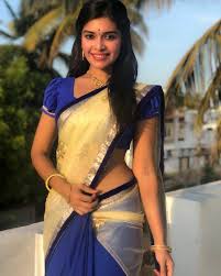 The actress looked like a vision as she wore a golden silk saree and teamed it up with a long. Actress Saree Stills Hot Pics Hd Photos Saree Images Studymeter